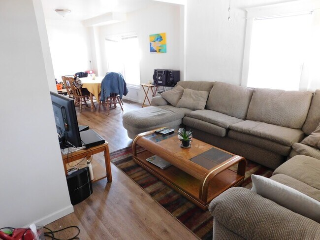 Spacious TV/hang out area - 429 Stanwood St
