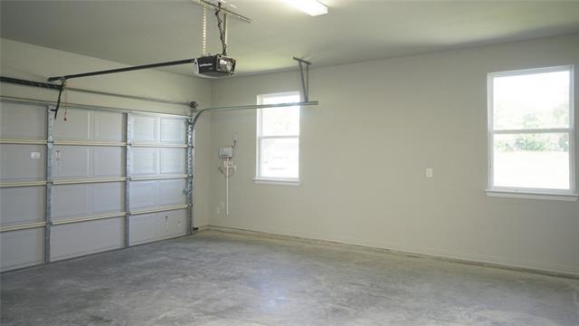 Building Photo - 712 Prairie Creek Dr