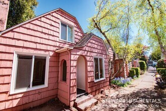 Building Photo - 1376 W 6th Ave