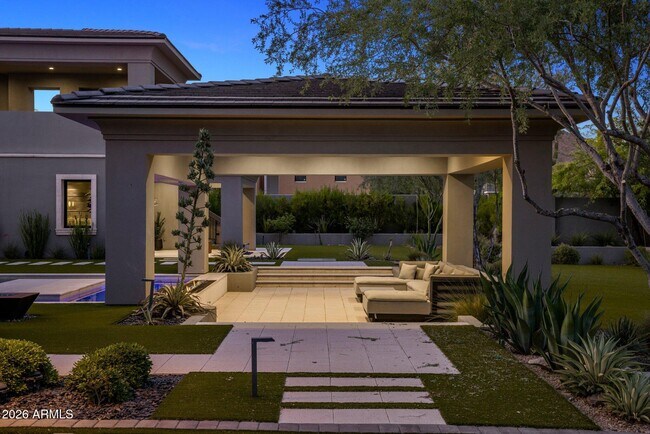 Building Photo - 10110 E Siesta Ln