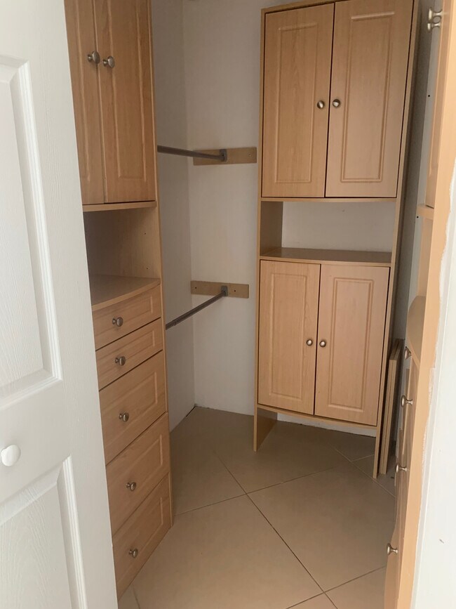 Building Photo - 2275 Biscayne Blvd Blvd