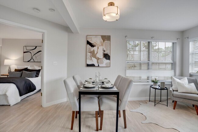 Building Photo - Charming 2 bed 1 bath Condo in Centennial!