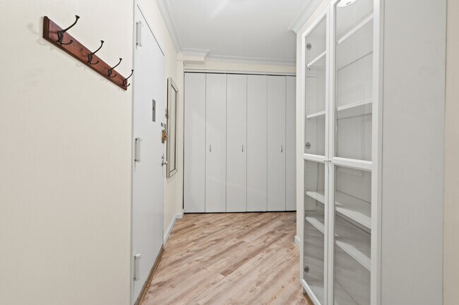 Building Photo - 7004 JFK Blvd E