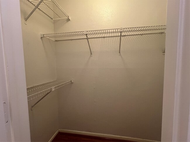 Building Photo - 2826 S Bartell Dr