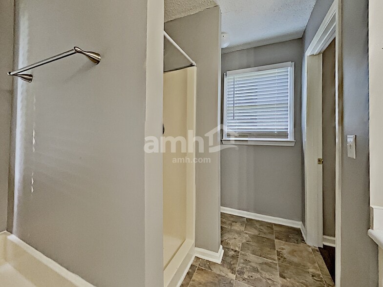 Building Photo - 479 Shoal Ct