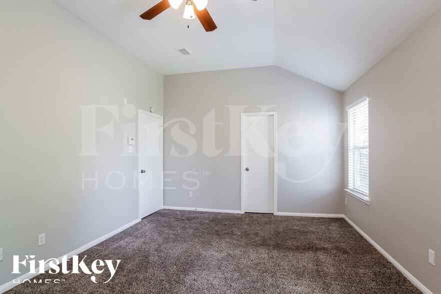 Building Photo - 17014 Carbridge Dr