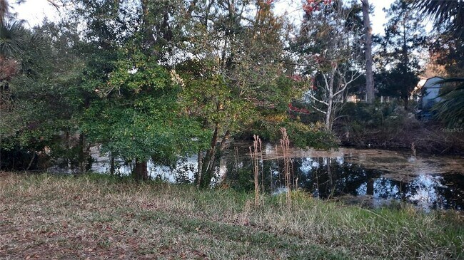 Building Photo - 58 Burning Bush Dr