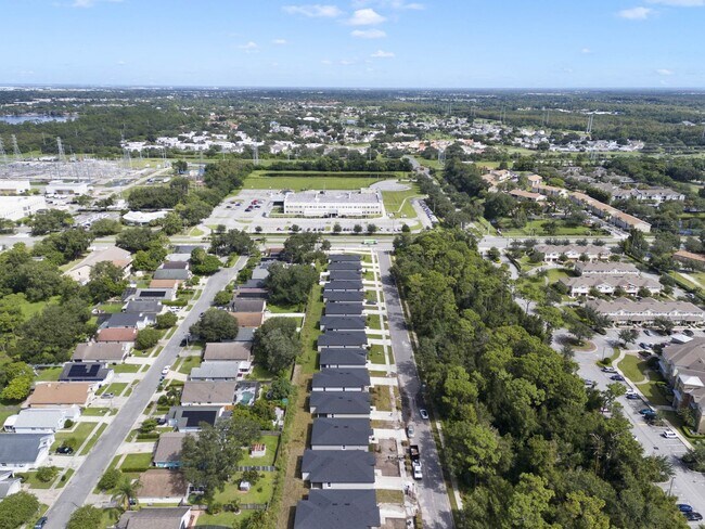 Building Photo - 2024 Built 4/2 Single Family Home for Rent 10 minutes from Orlando International Airport