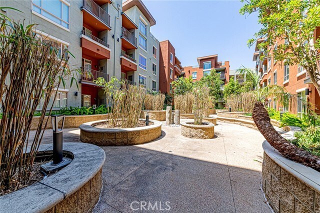 Building Photo - 100 S Alameda St