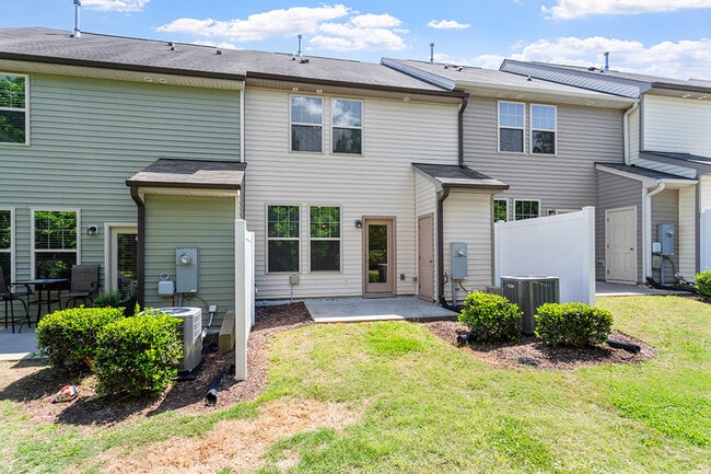 Building Photo - 731 Maypearl Ln