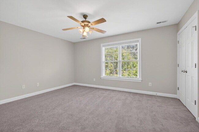 Building Photo - 770 Parkside Townes Ct