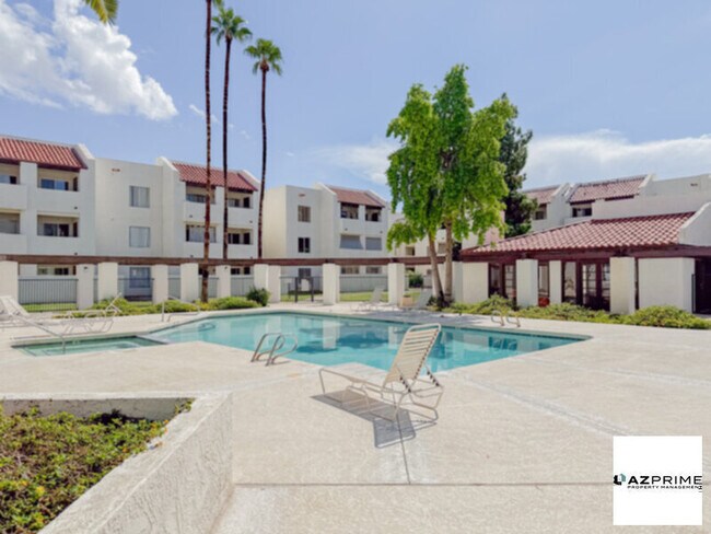 Primary Photo - Stunning Fully-Furnished 2/2 Glendale Cond...