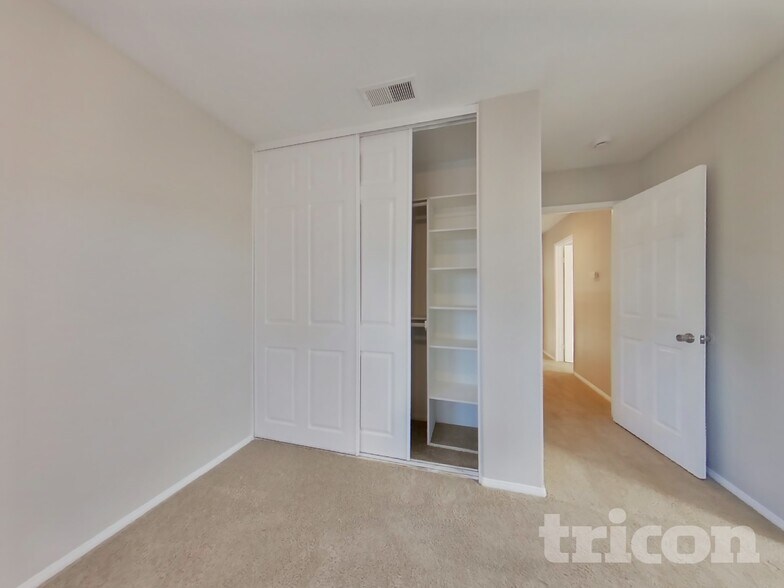 Building Photo - 44238 Gillan Ave