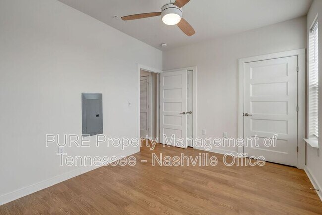 Building Photo - 600 E Trinity Ln