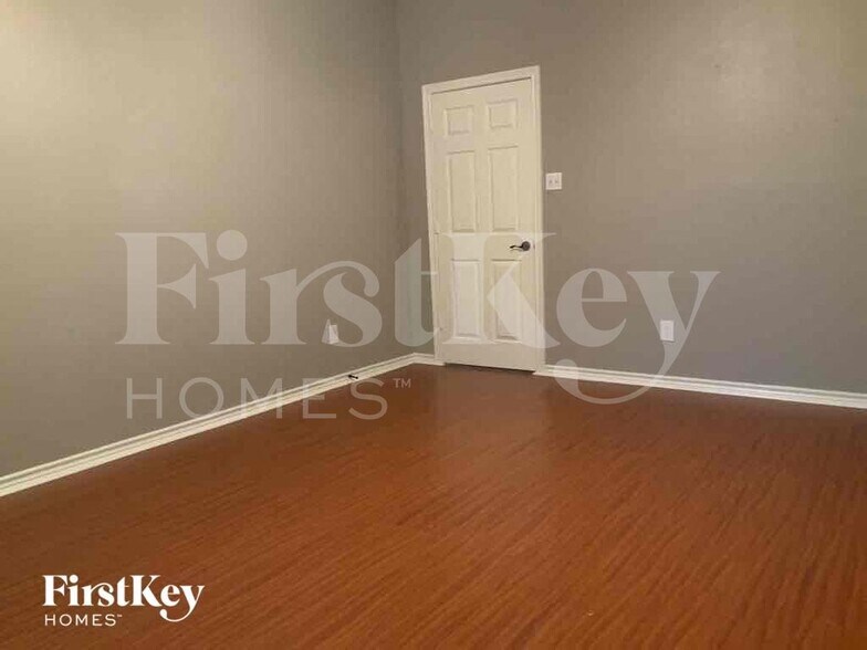 Building Photo - 3512 Big Horn Trail