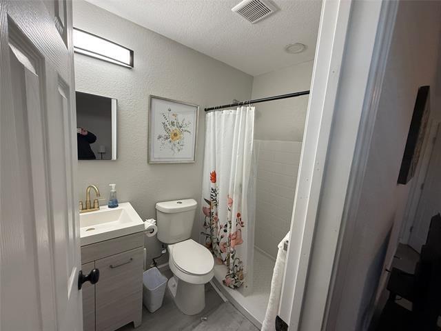 Building Photo - 816 Loganwood Ave