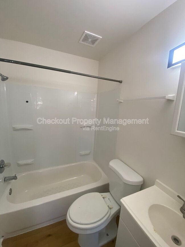 Building Photo - 112 Bellerive Blvd