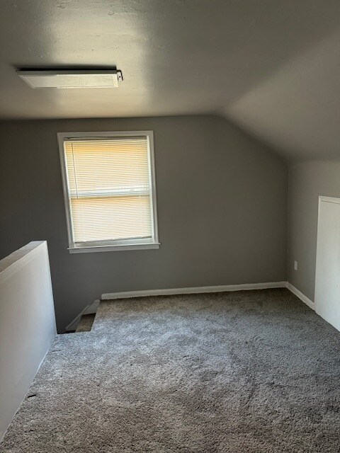 Building Photo - 15018 Seymour St