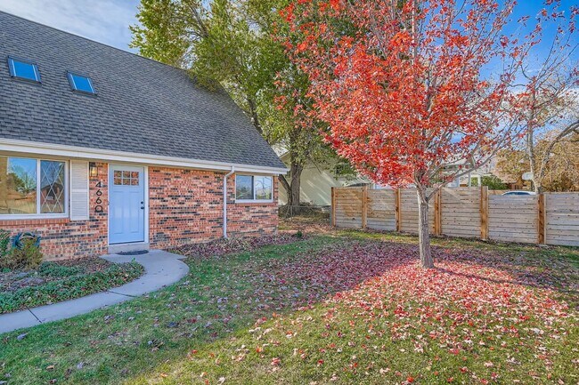 Primary Photo - 4660 Sioux Dr