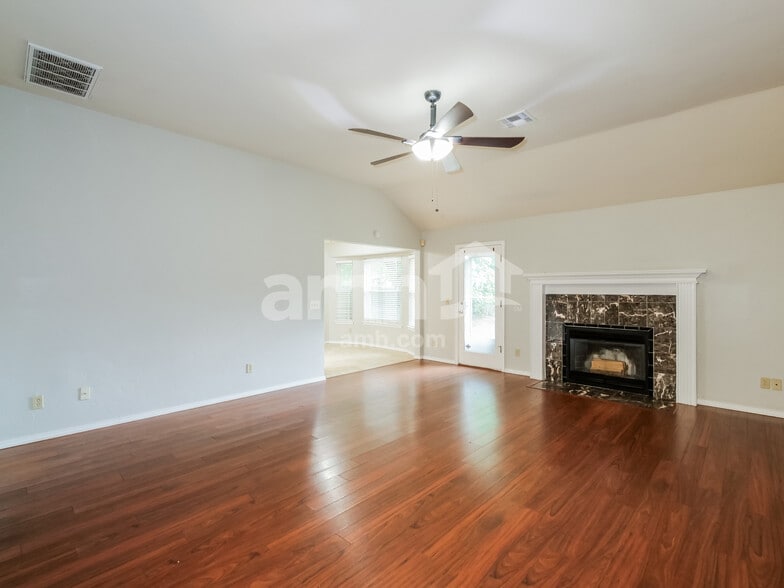 Building Photo - 17316 Sun River Ct