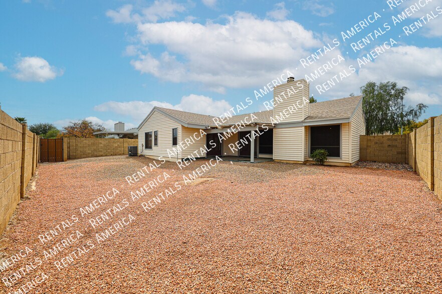 Building Photo - 1716 E Redfield Rd