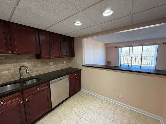 Building Photo - 475 Plum Creek Dr