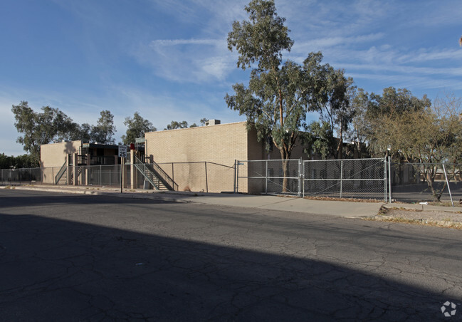 Primary Photo - South Cornerstone Apartments