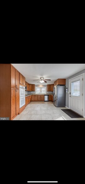 Building Photo - 9011 Backlick Rd