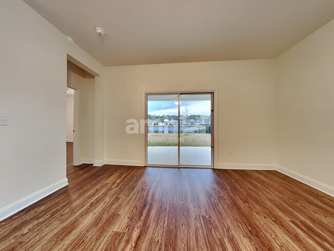 Building Photo - 118 Banyan Frst Dr
