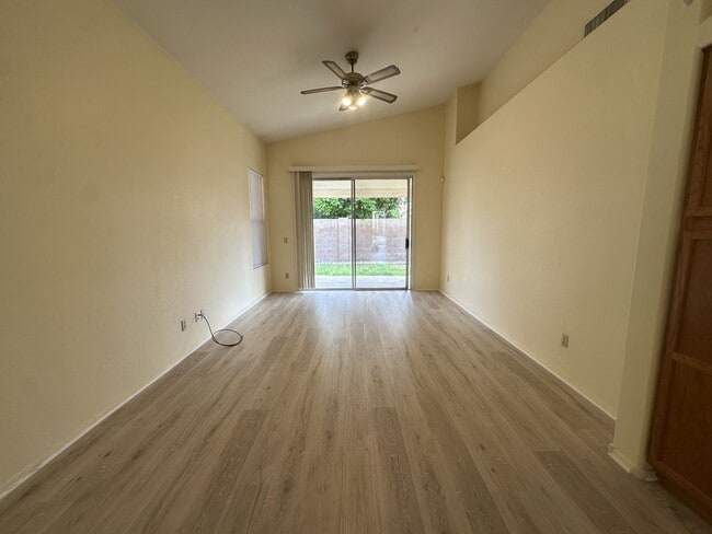 Building Photo - CONVENIENT CHANDLER LOCATION