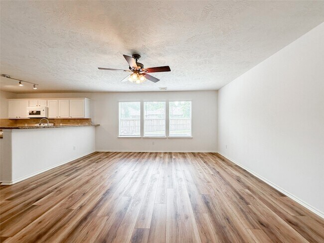 Building Photo - 11 Orion Star Ct
