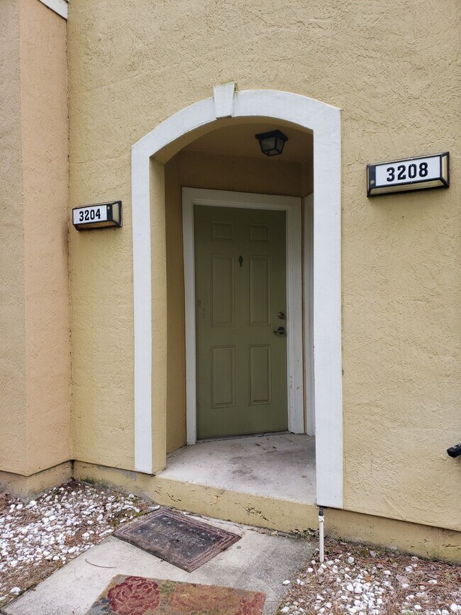 Building Photo - Cute Move in Ready property in Fleming Island! 2BR/2Bath