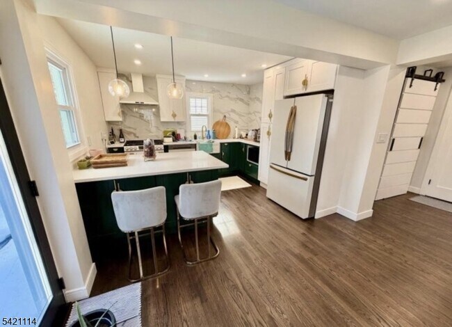 Building Photo - 321 Minute Arms Rd