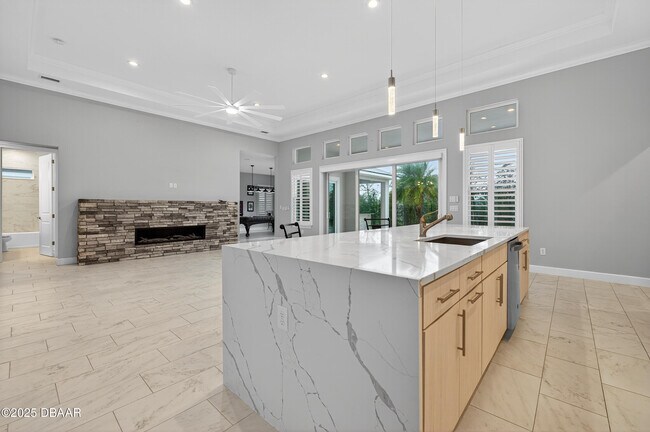 Building Photo - 53 Marden Dr