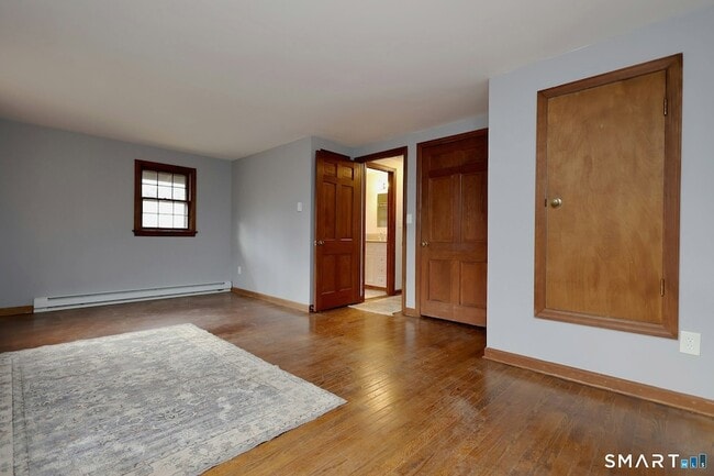 Building Photo - 380 Newtown Turnpike