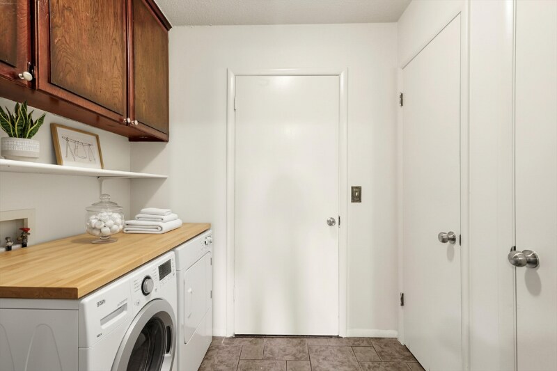 Building Photo - 10918 E 29th St