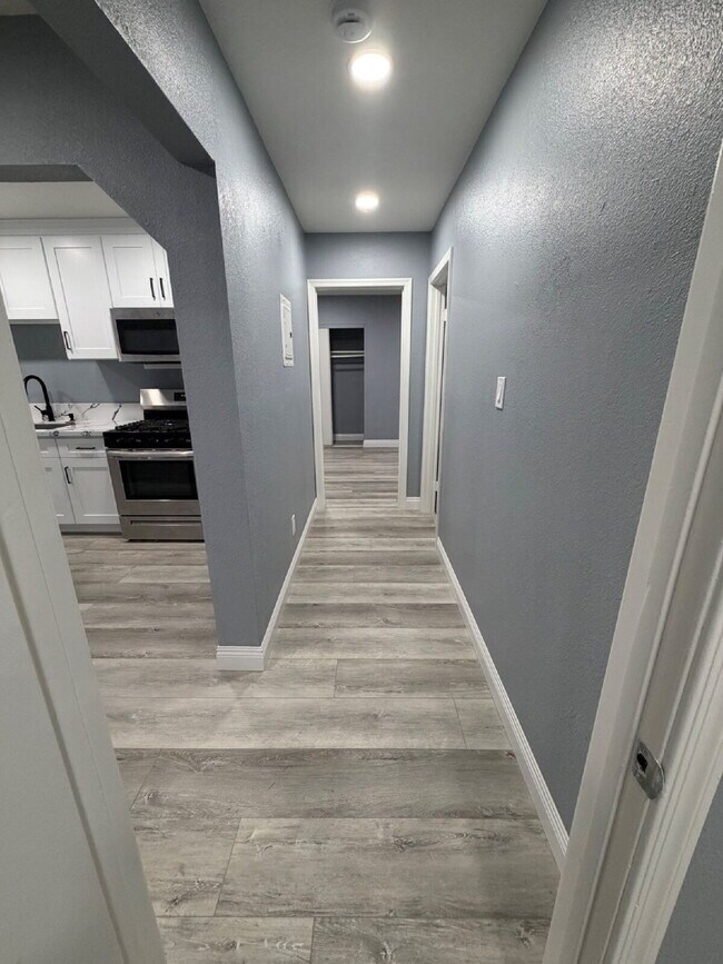 Building Photo - 100% NEWLY REMODELED - MUST SEE - WON'T LAST _   Only 4 miles from USC and 6 miles from DTLA