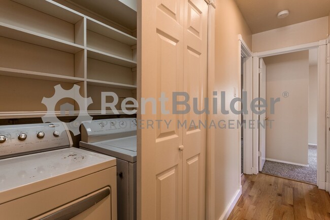 Building Photo - !!!PRICE IMPROVMENT!!! CALL US TODAY AT (5...