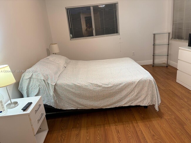 Building Photo - 12651 SW 16th Ct