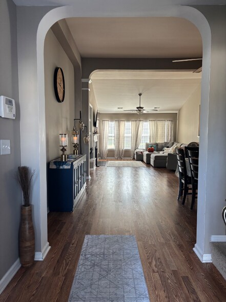 Building Photo - 2712 Palmetto Hall Blvd