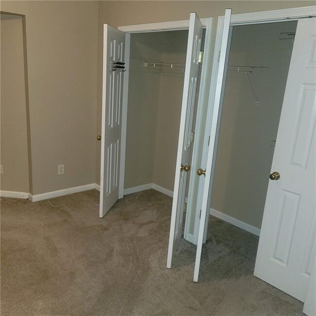 Building Photo - 2127 Dillard Crossing