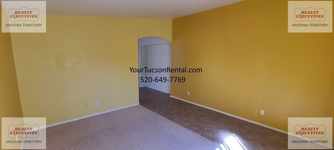 Building Photo - Starr Pass Shadows 4 bedrooms and 2 bathrooms