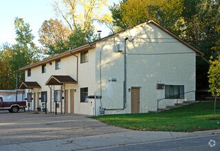 Building Photo - 1419 Case Ave East