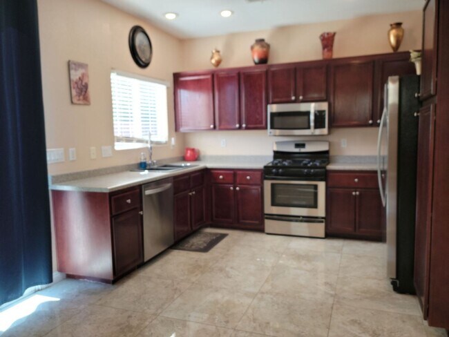Building Photo - Downtown Summerlin Beauty