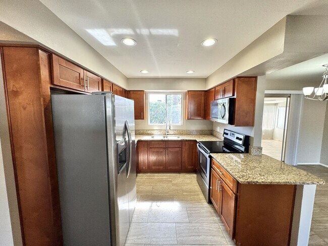 Building Photo - BEAUTIFUL 2 BEDROOM IN DREAMLAND VILLAS 55...