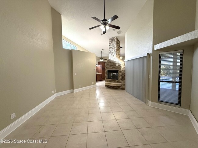 Building Photo - 108 Windward Way