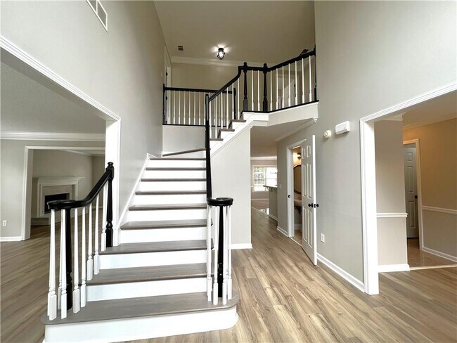 Building Photo - 12560 Crabapple Chase Dr