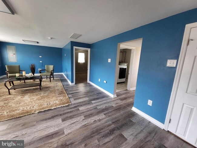 Building Photo - 208 Pelham Rd S