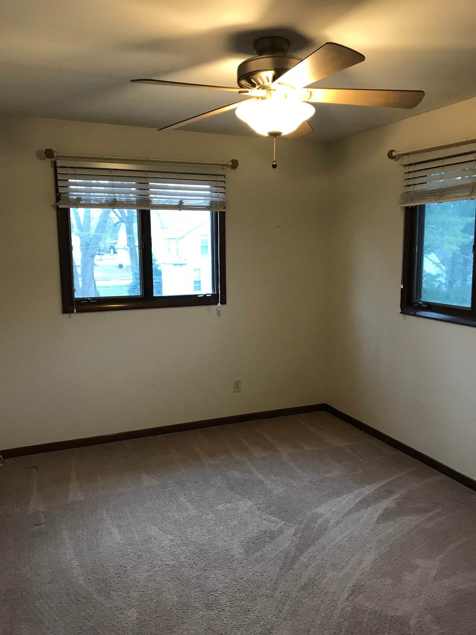 Bedroom: there are 3 bedrooms - 105 Garfield Ave