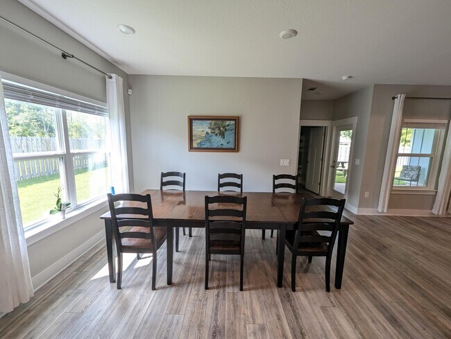 Building Photo - 6056 Forest Bay Ave